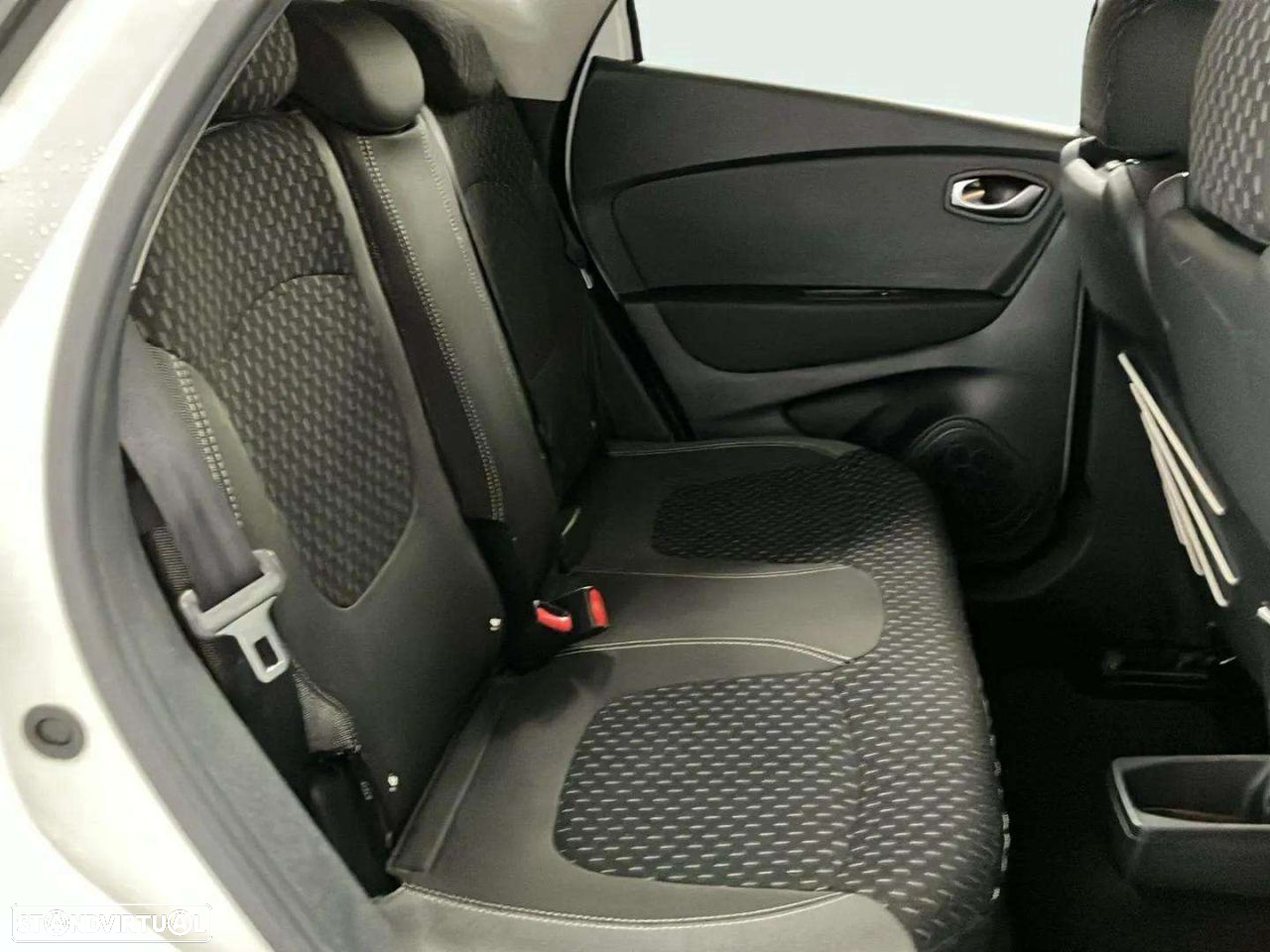 Renault Captur 1.5 dCi Exclusive - 13