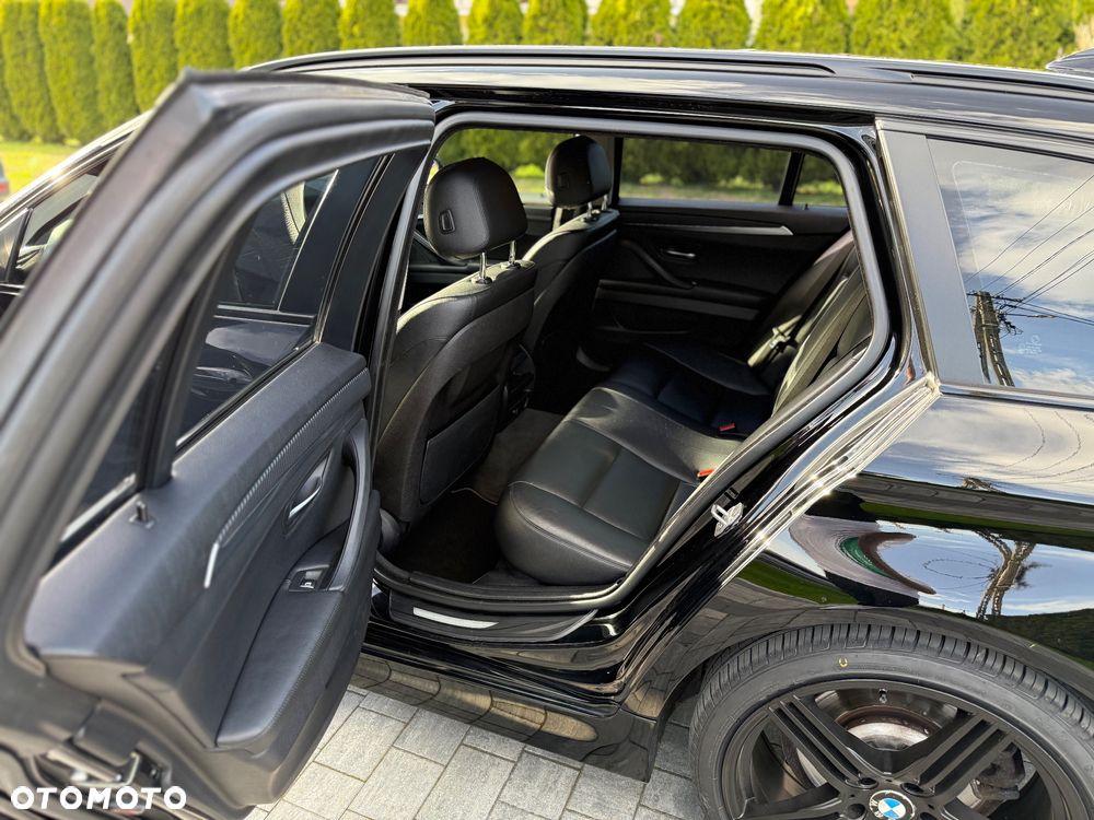 BMW Seria 5 520d Touring - 12
