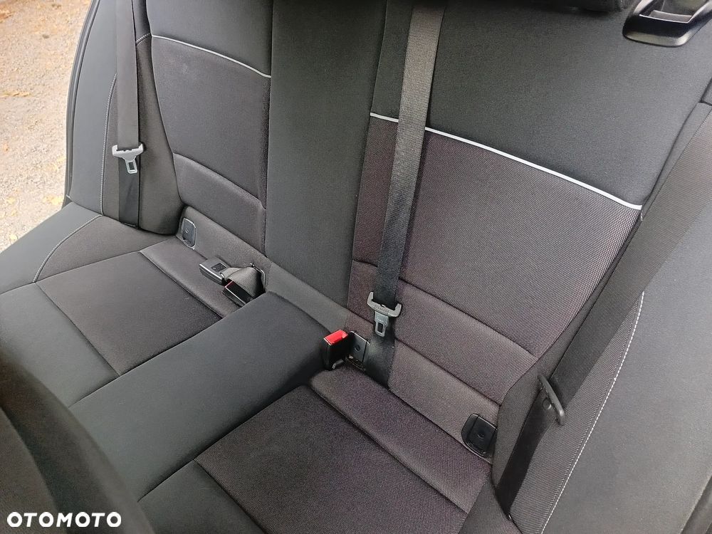 BMW Seria 1 118i - 25