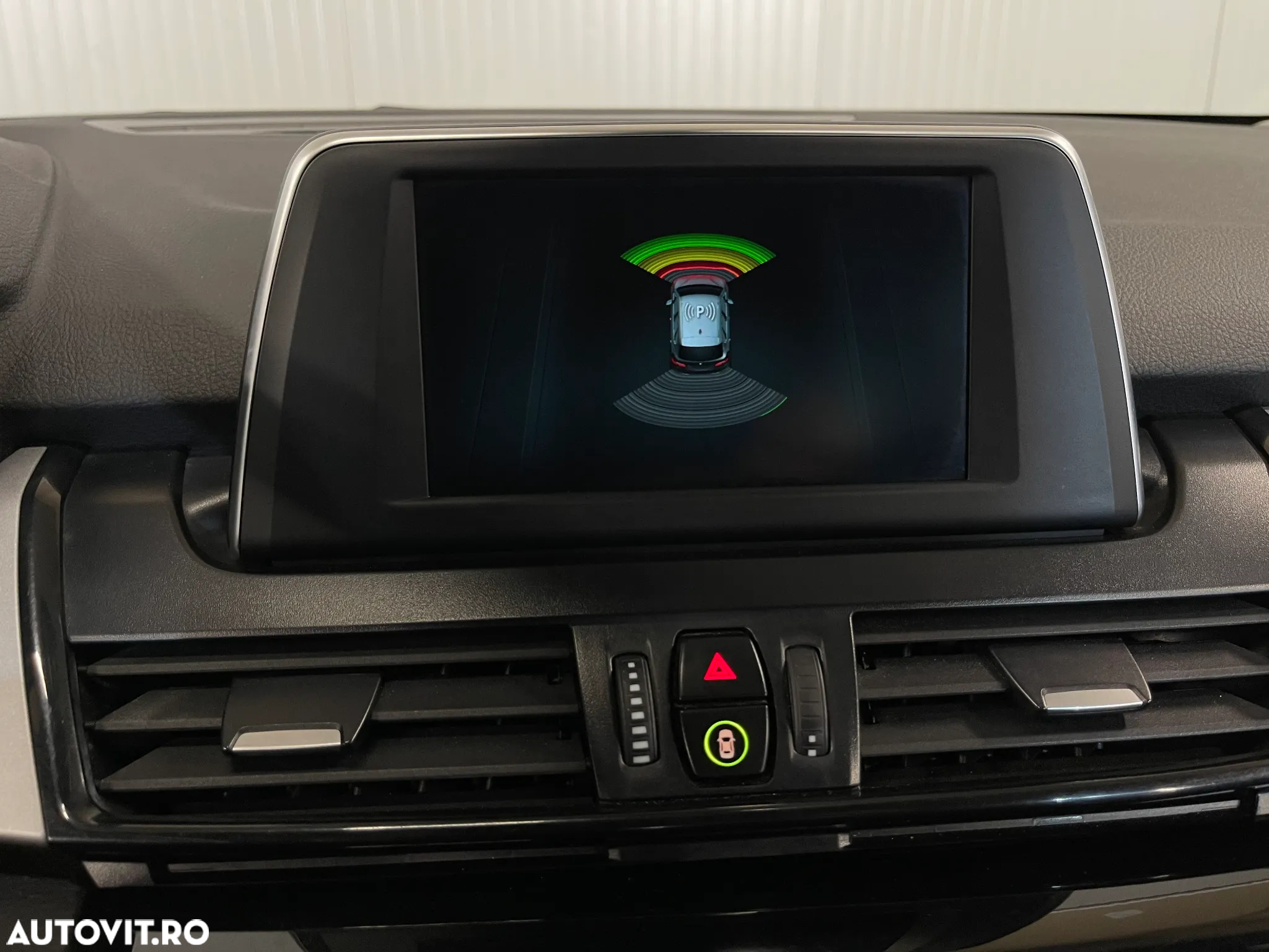 BMW Seria 2 216d Advantage - 13