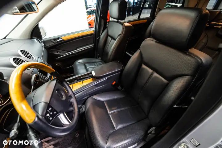 Mercedes-Benz GL 500 4Matic 7G-TRONIC - 25