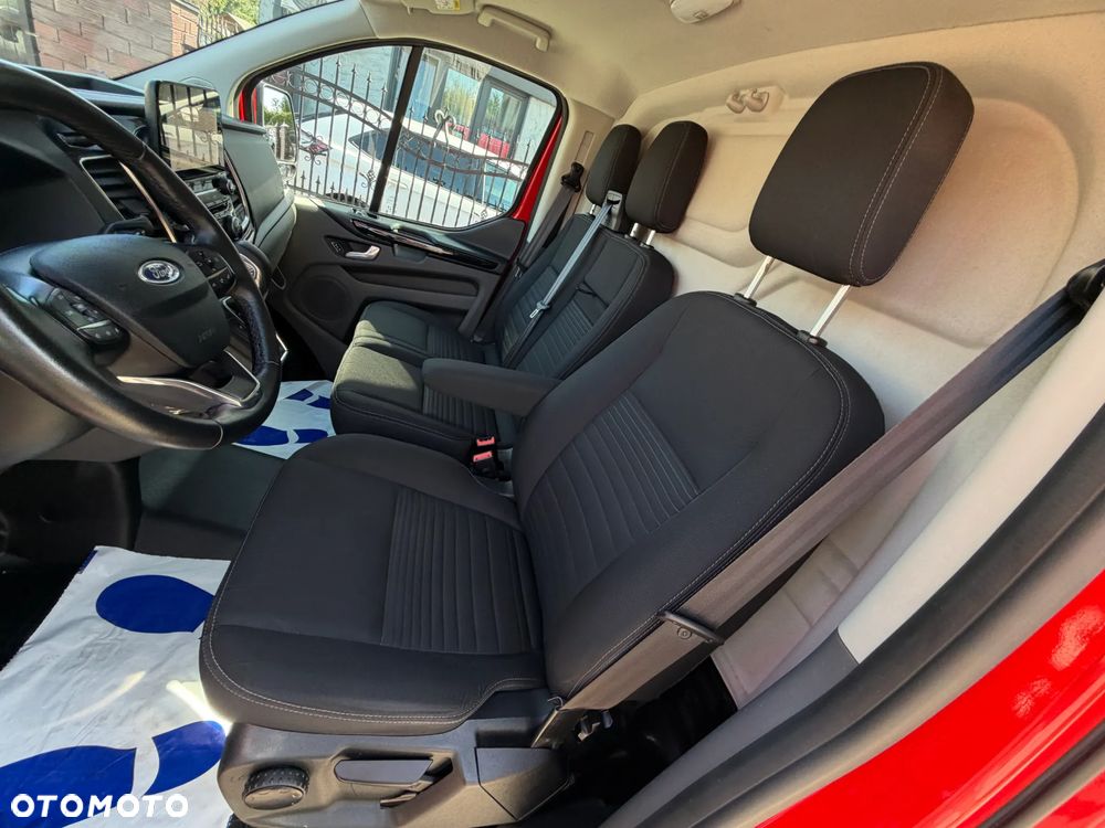 Ford TRANSIT CUSTOM - 9