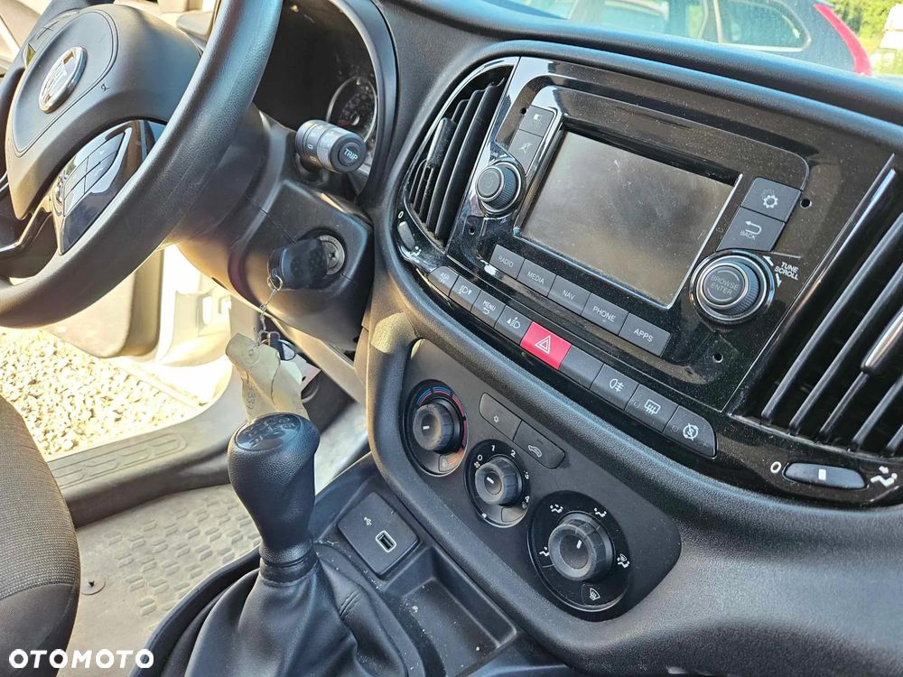 Fiat DOBLO 2020 ROK 3-osobowy NAVI , klima - 14