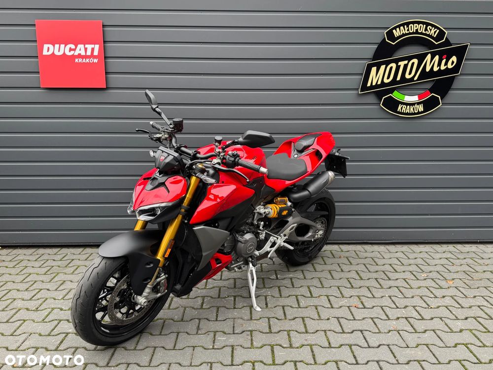 Ducati Streetfighter V2 - 3