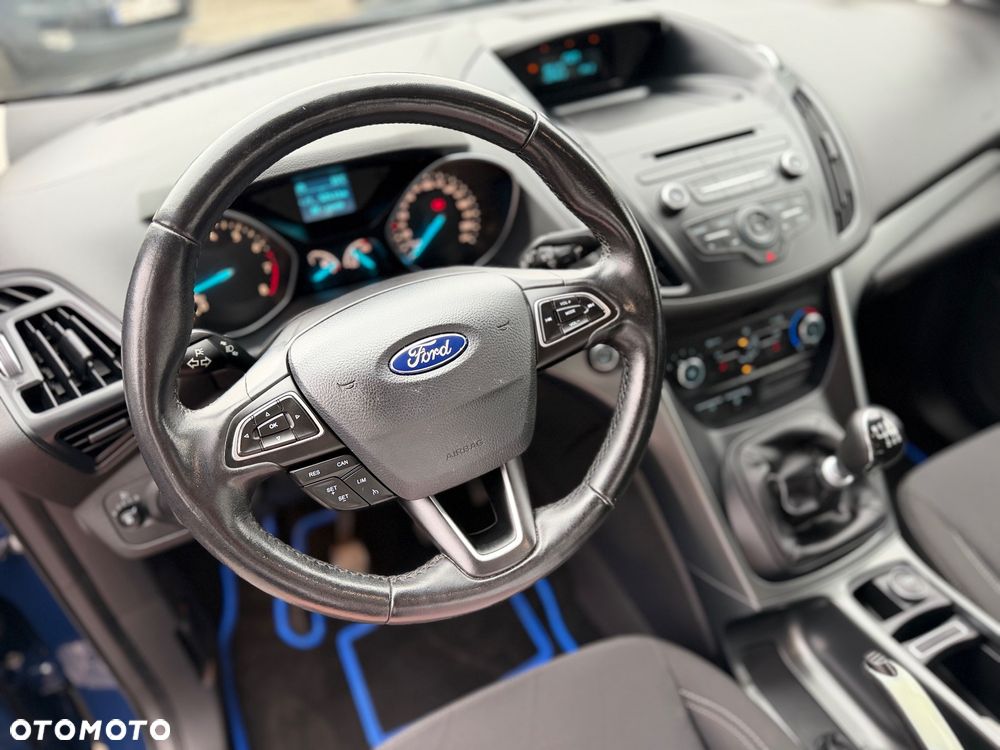 Ford Kuga 1.5 EcoBoost 2x4 Trend - 24