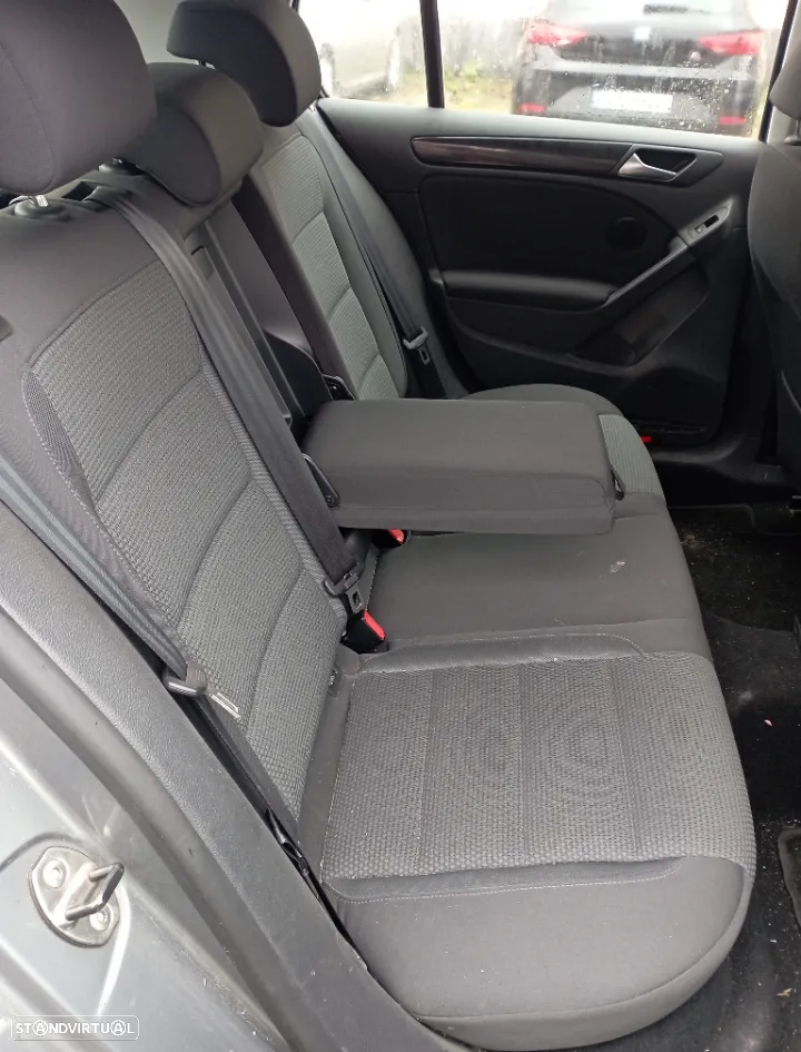 Bancos Frontais e Traseiros VW Golf VI 2010 - 4