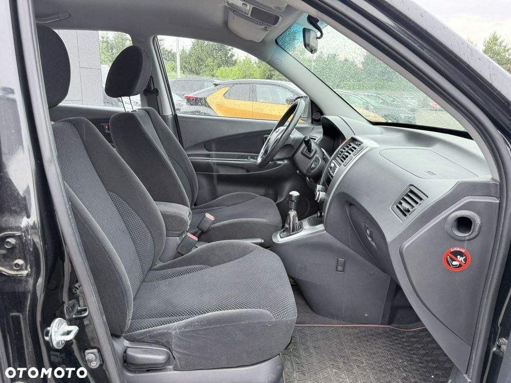 Hyundai Tucson 2.0 Comfort 2WD - 14