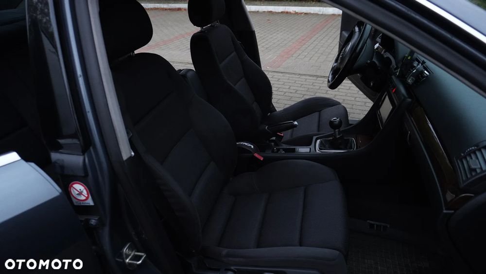 Audi A4 Limousine - 18