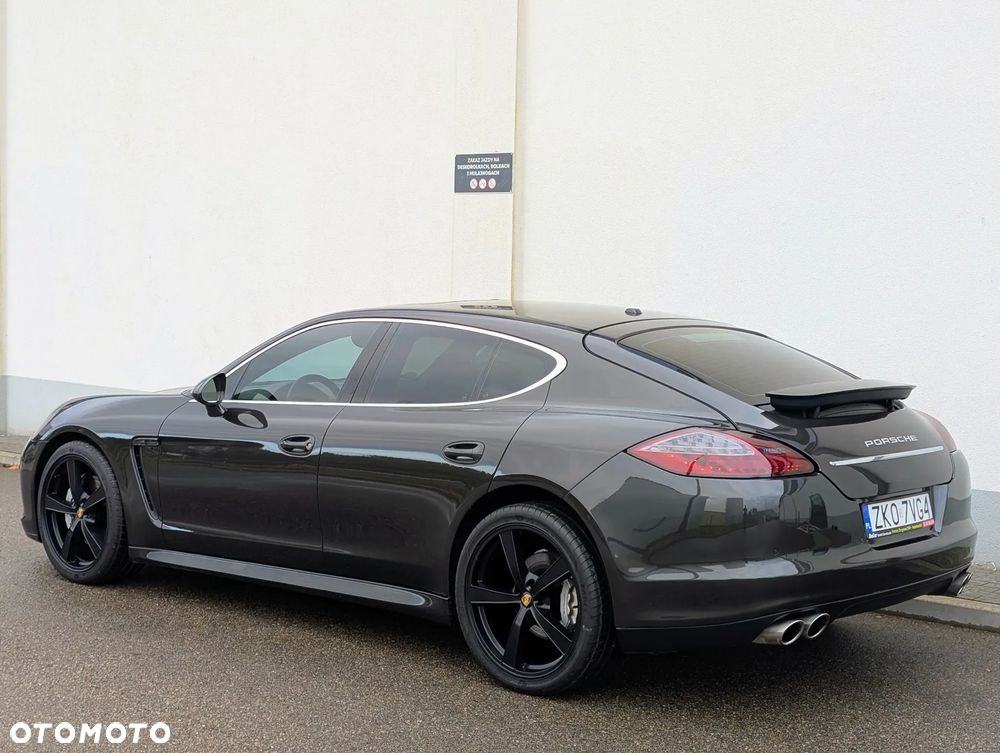 Porsche Panamera 4S PDK - 2