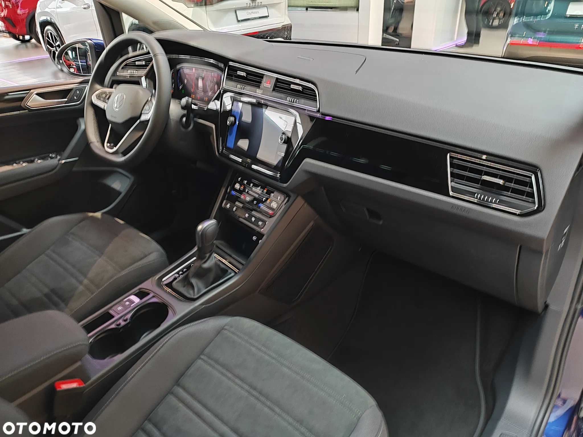 Volkswagen Touran 1.5 TSI EVO Highline DSG - 25