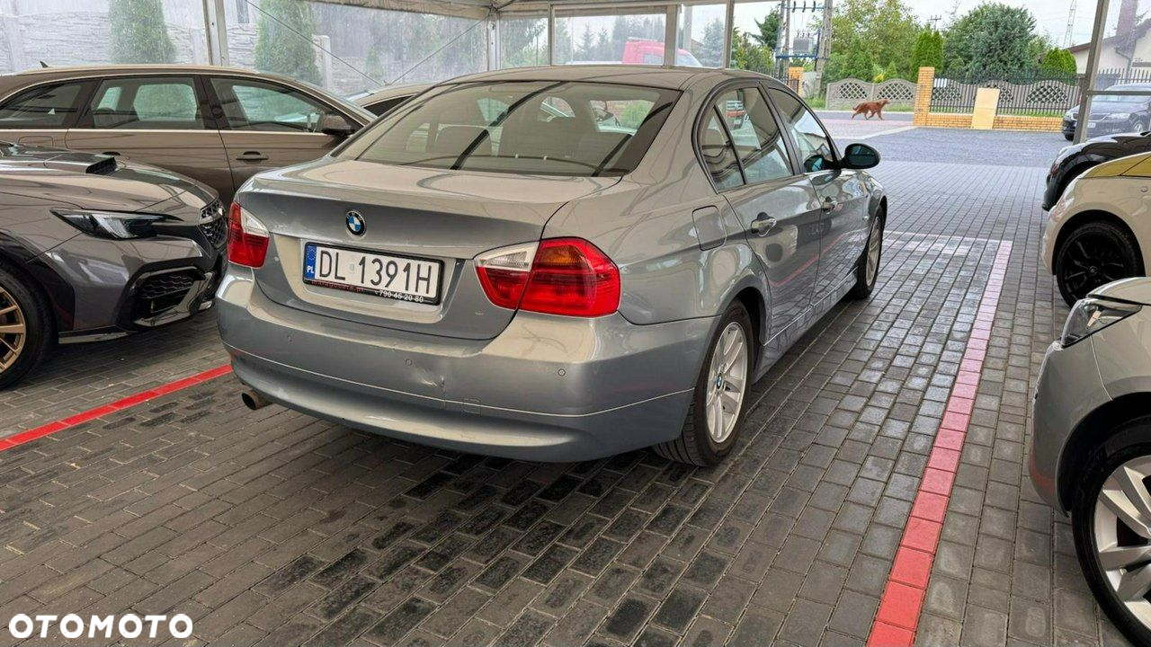 BMW Seria 3 320i - 18