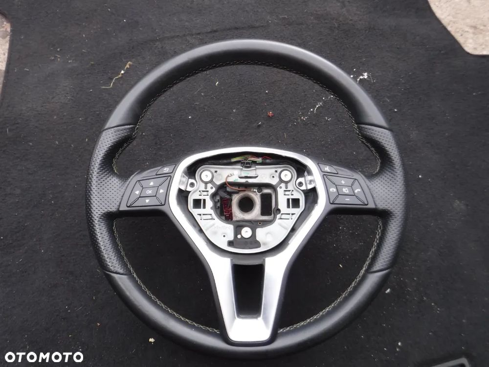 Mercedes CLA W117 kierownica lopatki multifunkcja idealna - 1