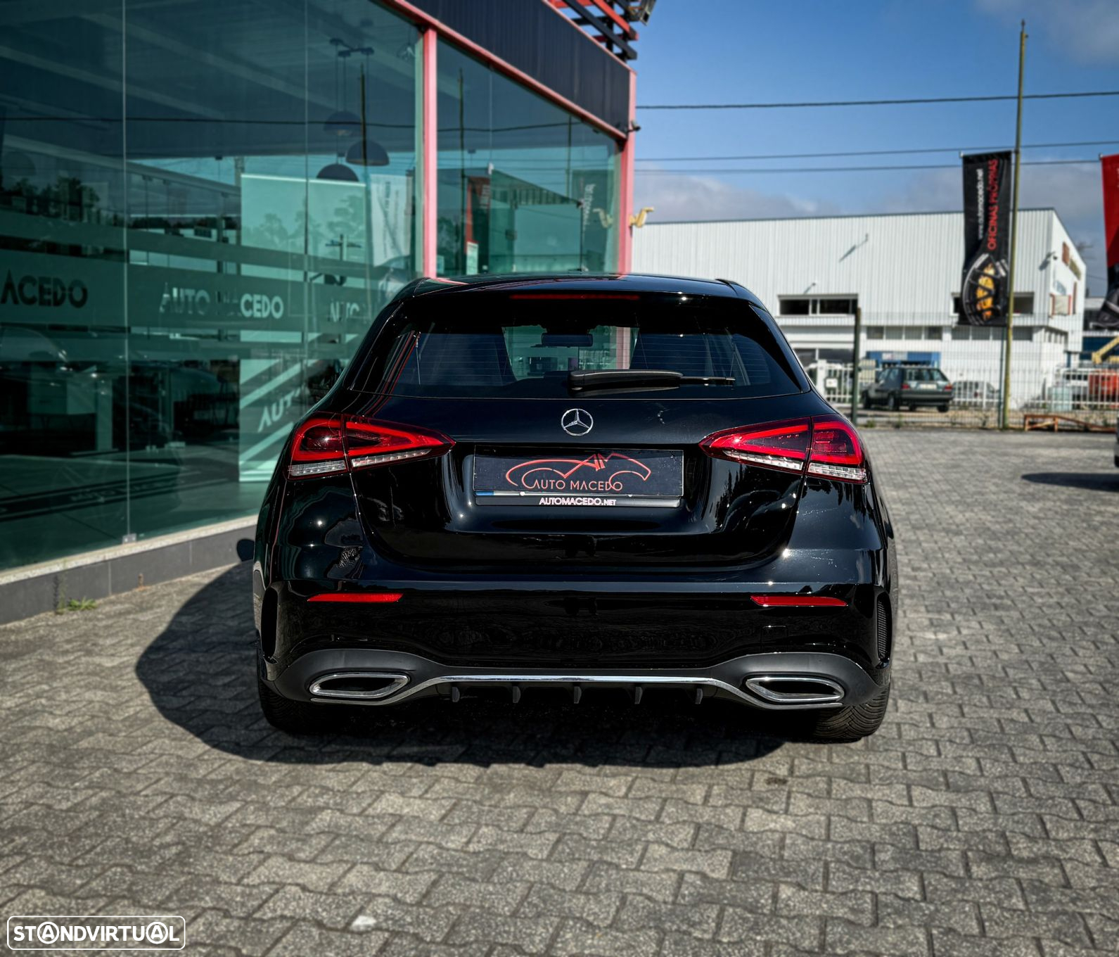 Mercedes-Benz A 180 7G-DCT AMG Line - 3