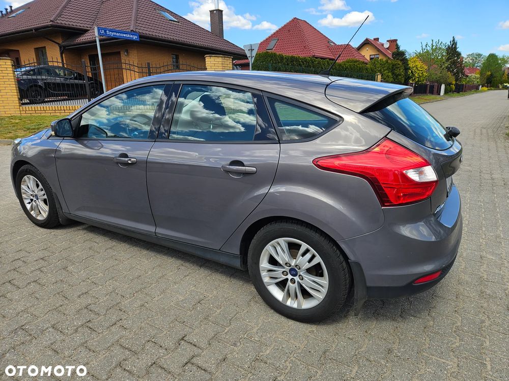 Ford Focus 1.6 Trend - 8