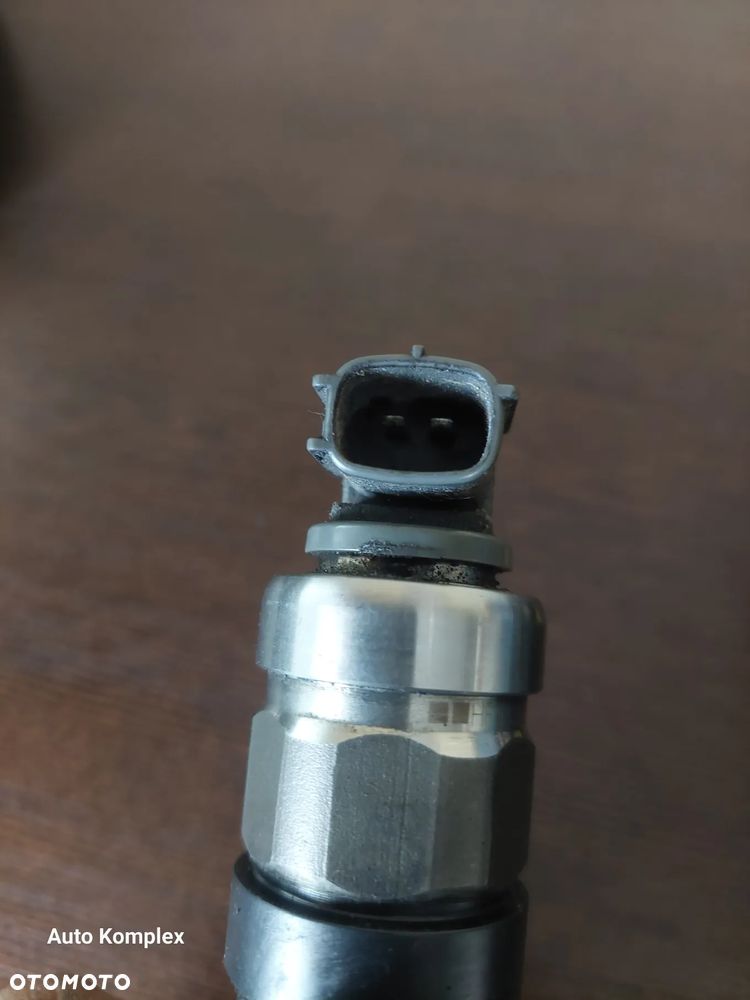 WTRYSKIWACZ TOYOTA COROLLA E12 2.0 D-4D 236700G010 - 3