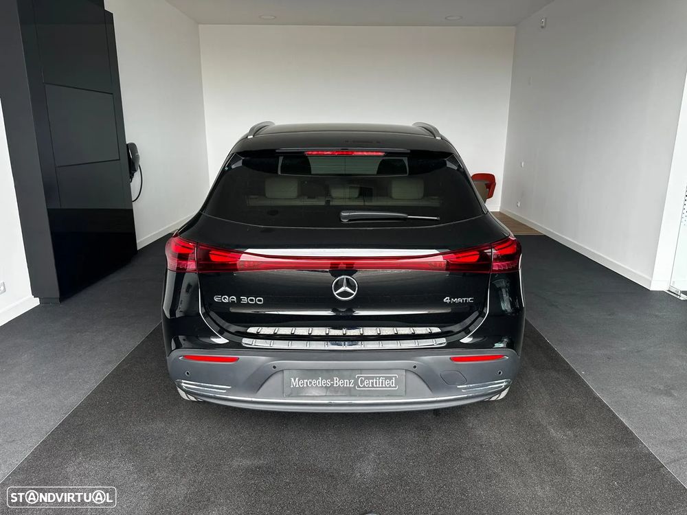 Mercedes-Benz EQA 300 4Matic Progressive - 8