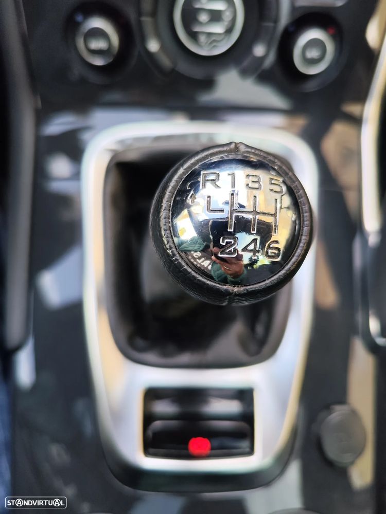 Peugeot 3008 1.6 HDi Allure - 37