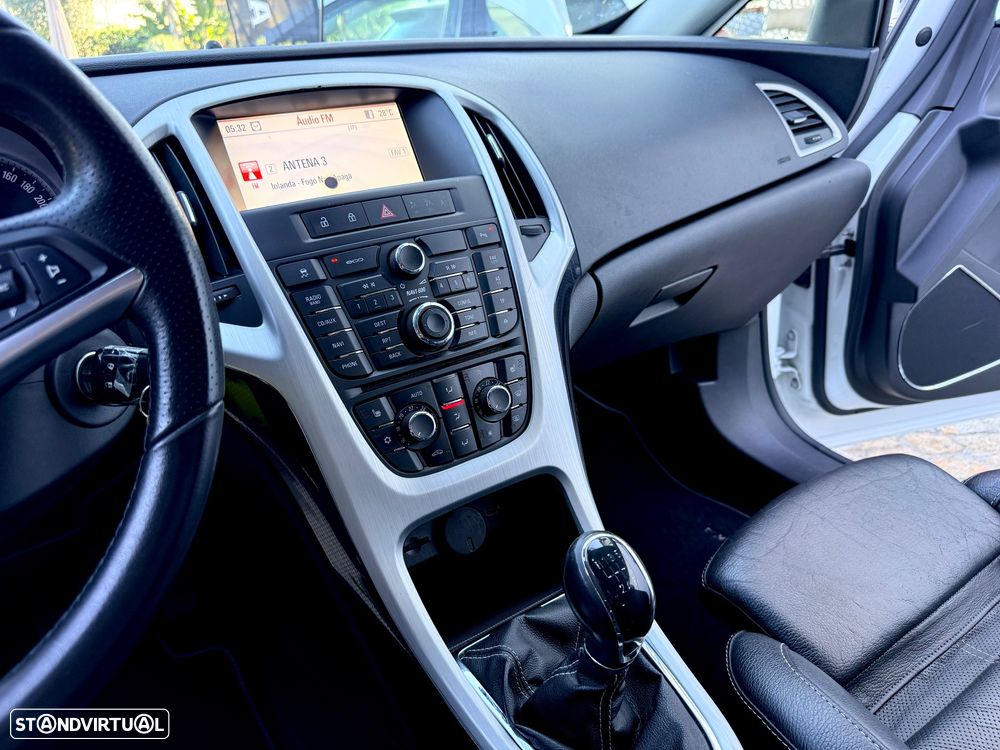 Opel Astra GTC 1.4 T - 40