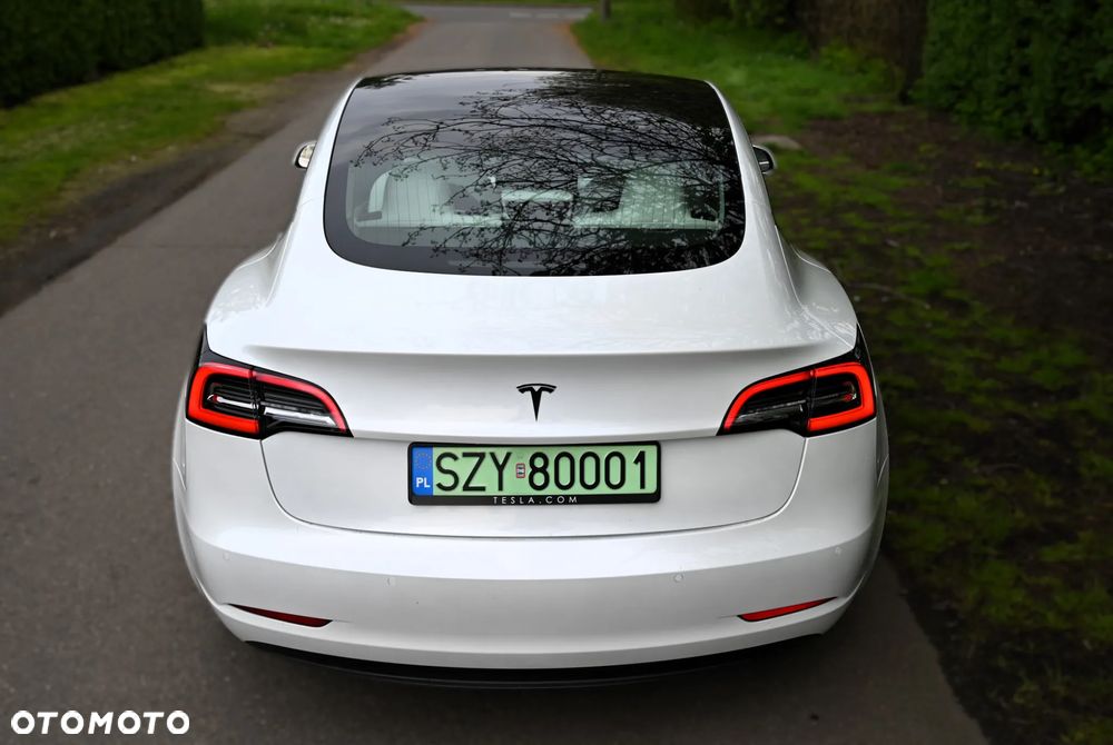 Tesla Model 3 - 6