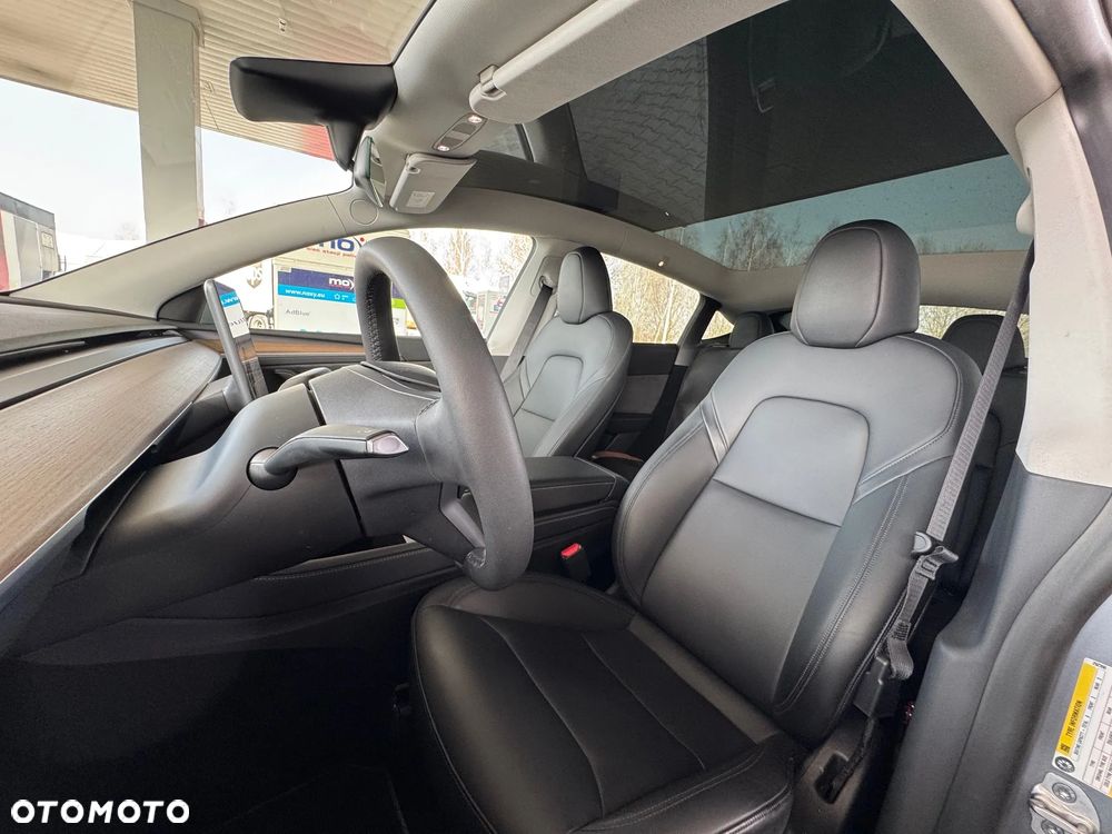 Tesla Model Y Standard - 17