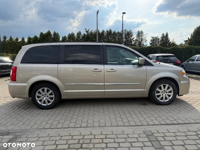 Chrysler Town & Country 3.6 Touring - 4