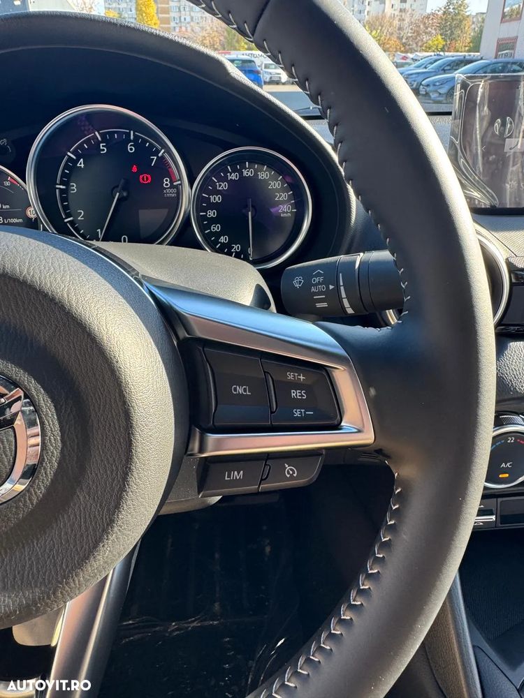 Mazda MX-5 RF Skyactiv G132 Exclusive-Line - 12