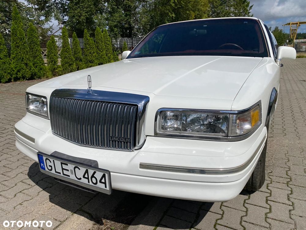 Lincoln Town Car ver-4-6-executive - 1
