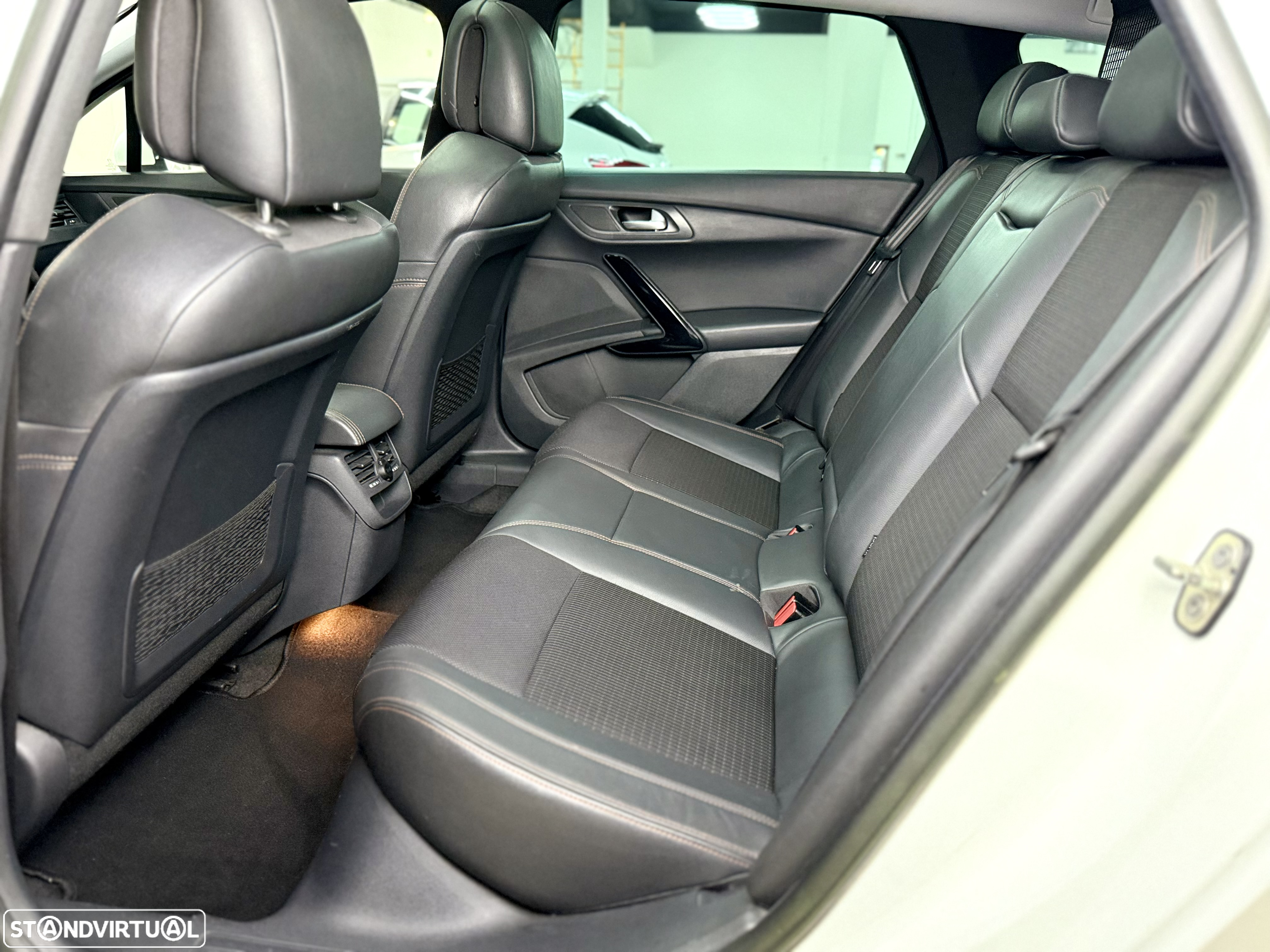 Peugeot 508 RXH 2.0 HDi Hybrid4 2-Tronic - 20