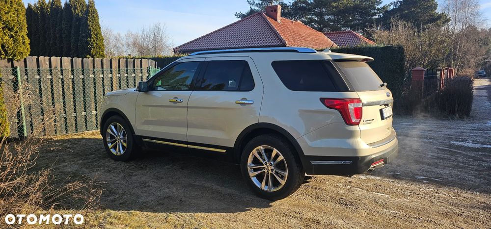 Ford Explorer - 8