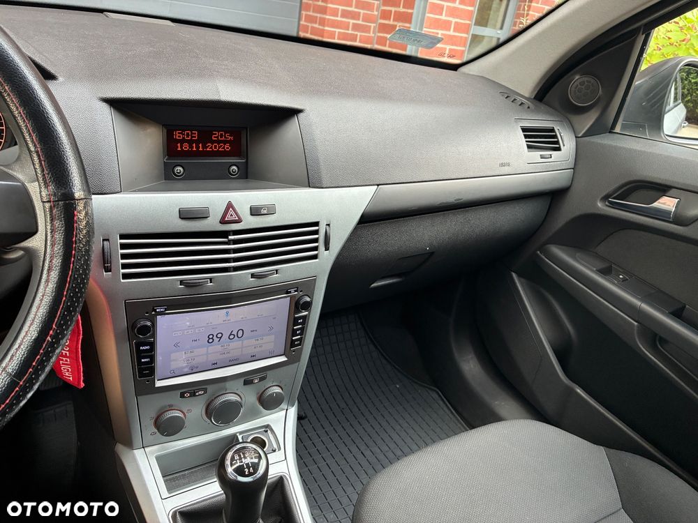 Opel Astra - 4