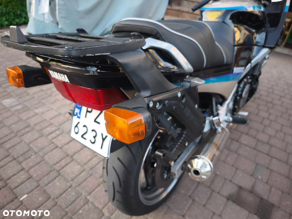 Yamaha FJ - 10