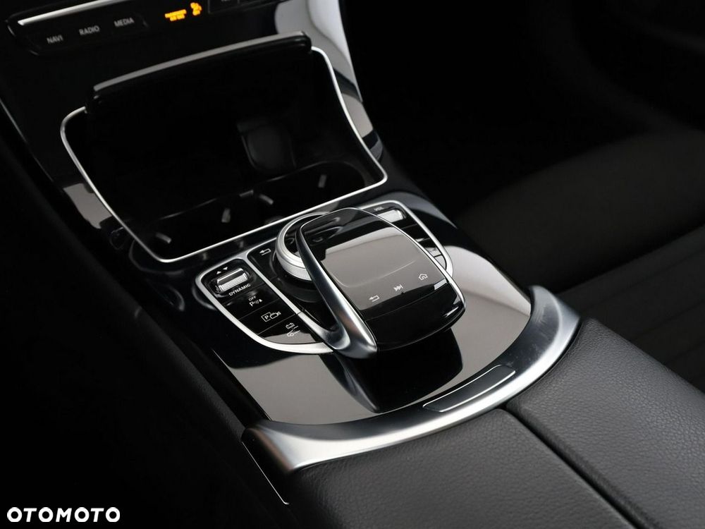 Mercedes-Benz Klasa C 300 de 9G-TRONIC Avantgarde - 32