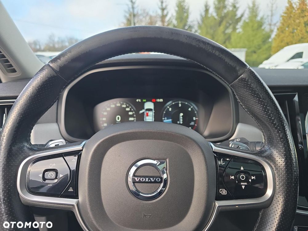 Volvo V90 D5 SCR AWD Inscription - 17