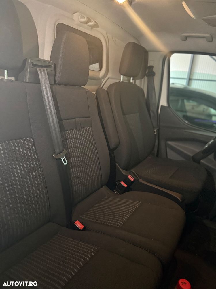 Ford Transit Custom - 8