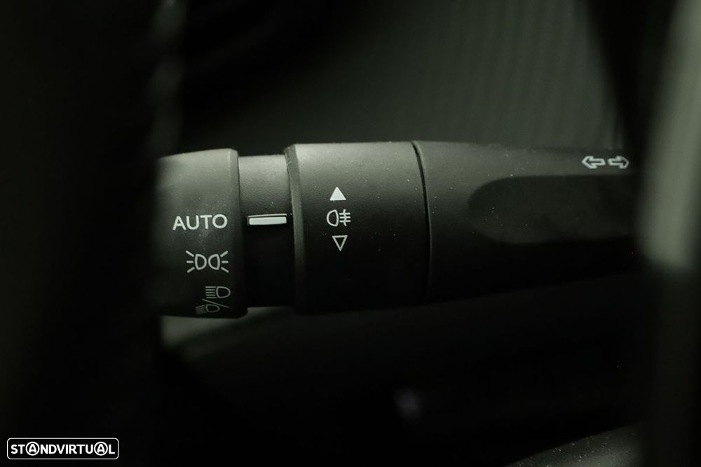 Peugeot 208 1.2 PureTech Allure - 16