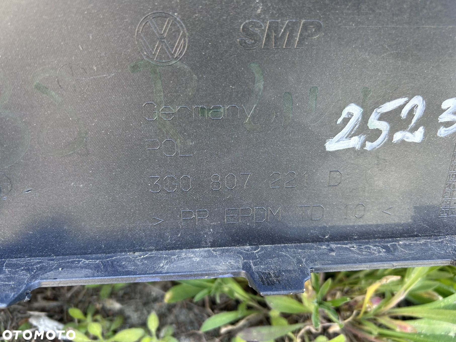 Zderzak przód Volkswagen Passat B8 R-Line 3G0807221D - 5