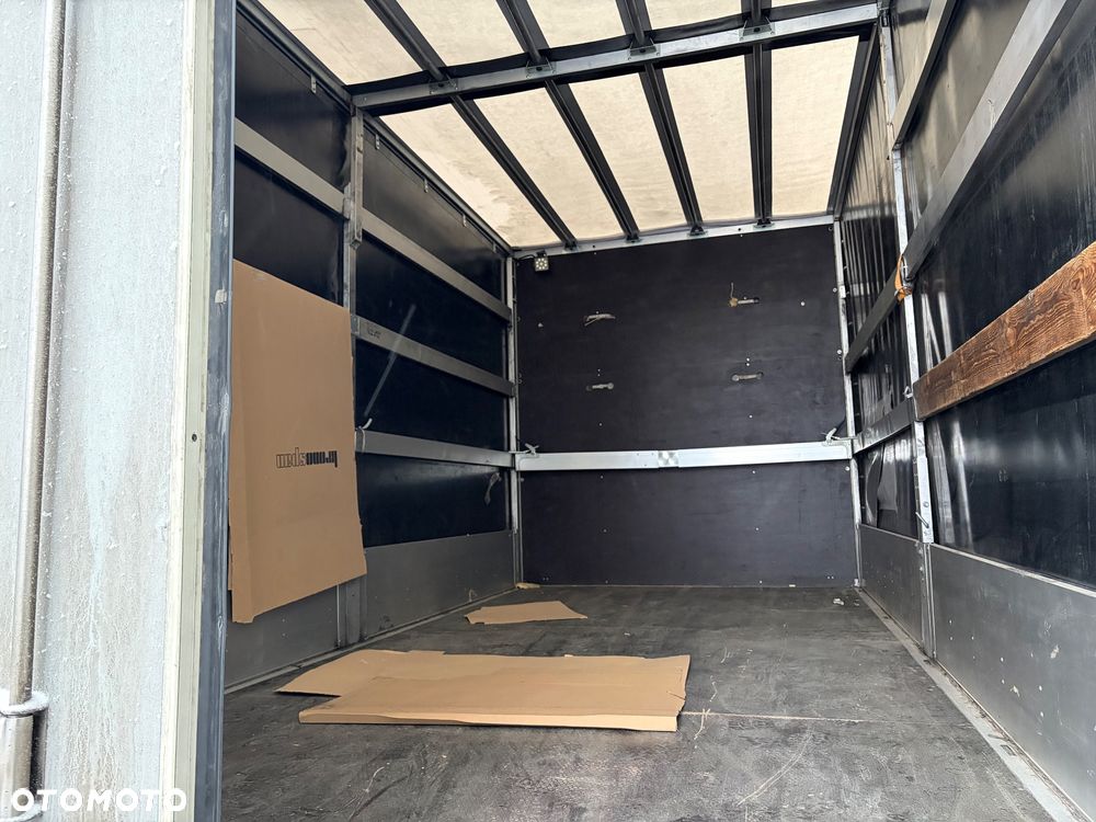 Mercedes-Benz Sprinter - 5