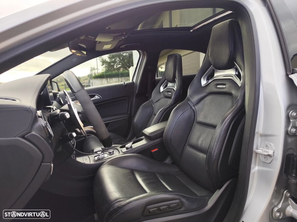 Mercedes-Benz A 45 AMG 4-Matic - 9