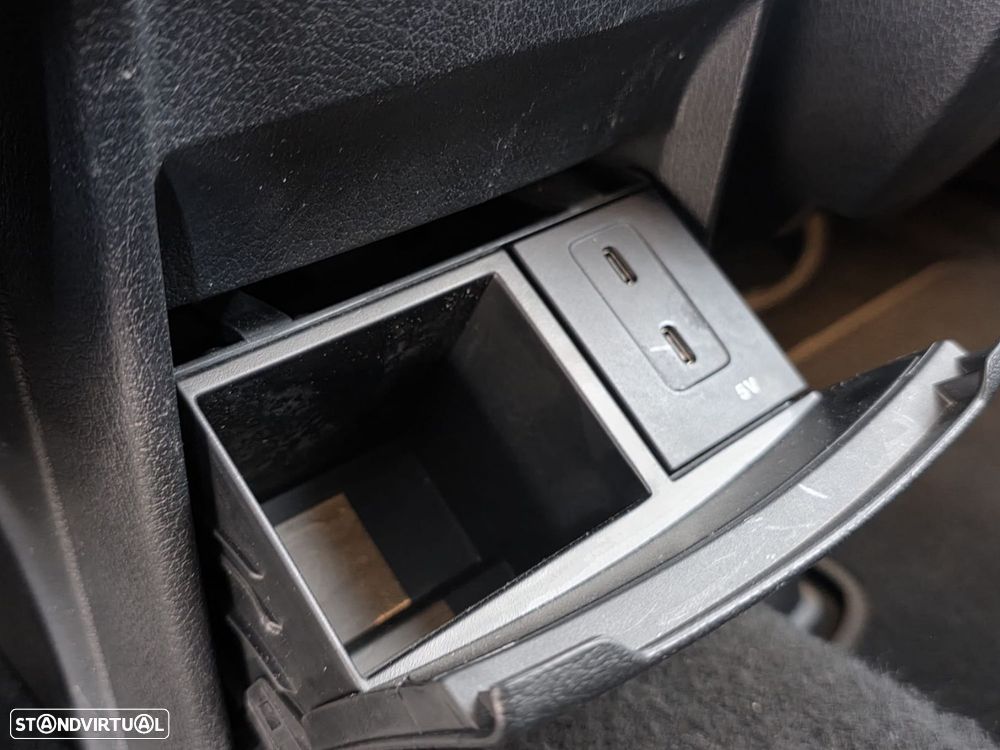 Mercedes-Benz GLB 35 AMG 4Matic - 24