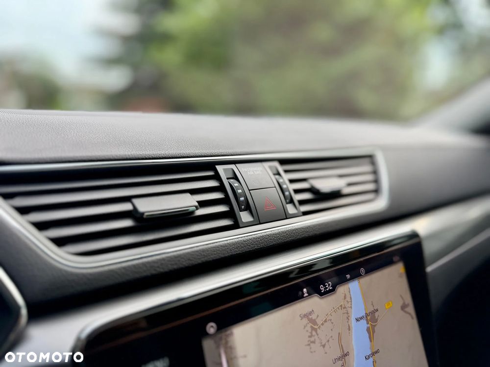 Skoda Superb 2.0 TDI SCR Style - 36