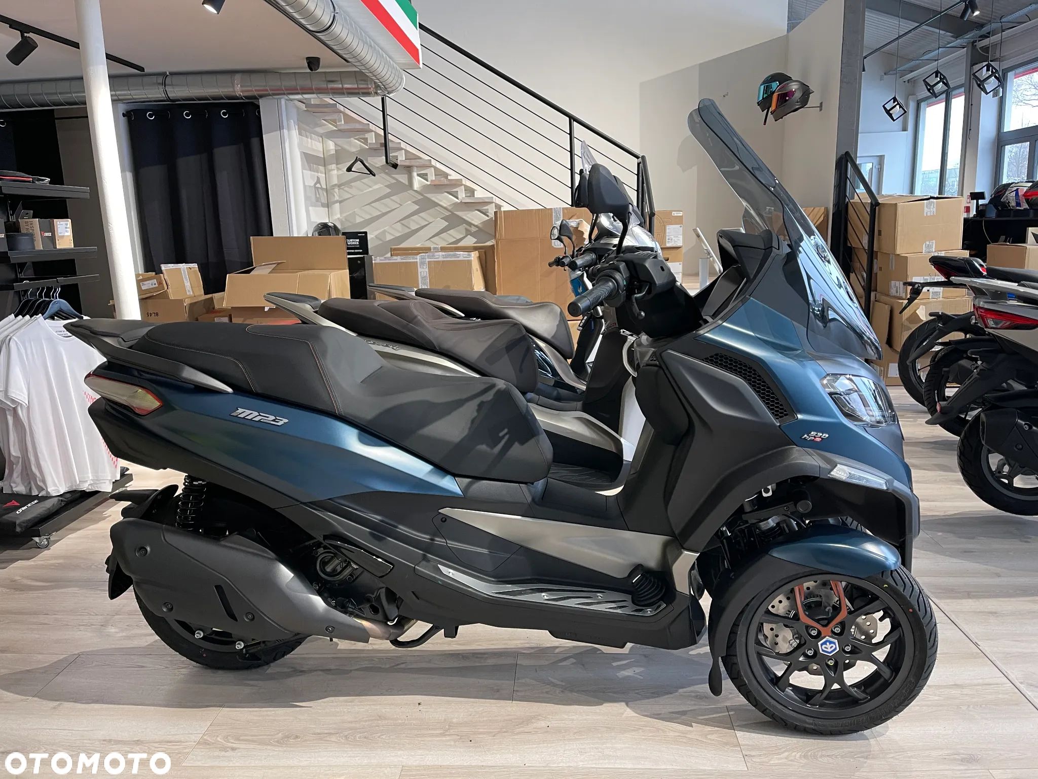Piaggio MP-3 - 1