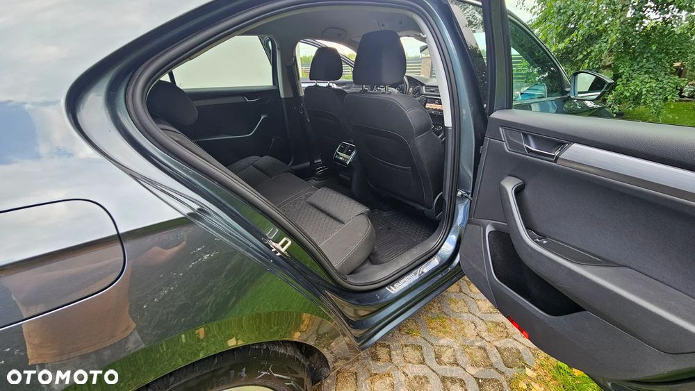 Skoda Superb 1.8 TSI Ambition DSG - 16