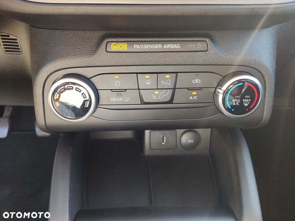 Ford Focus 1.0 EcoBoost Trend - 28