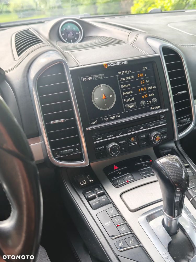 Porsche Cayenne - 3