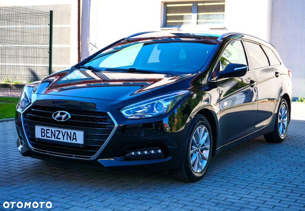 Hyundai i40 Kombi blue 1.6 Trend - 17