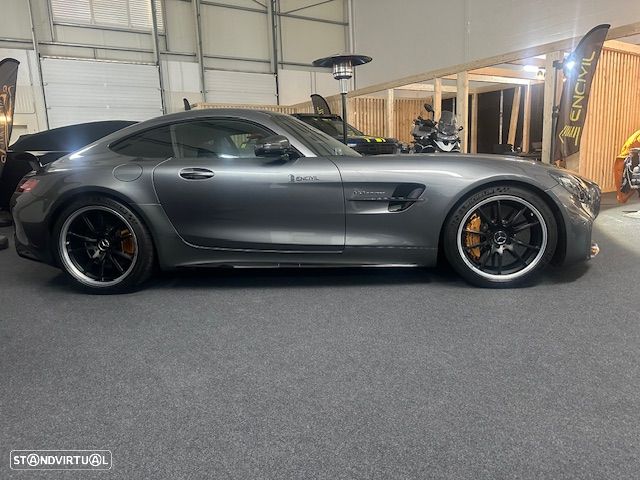 Mercedes-Benz AMG GT R - 5