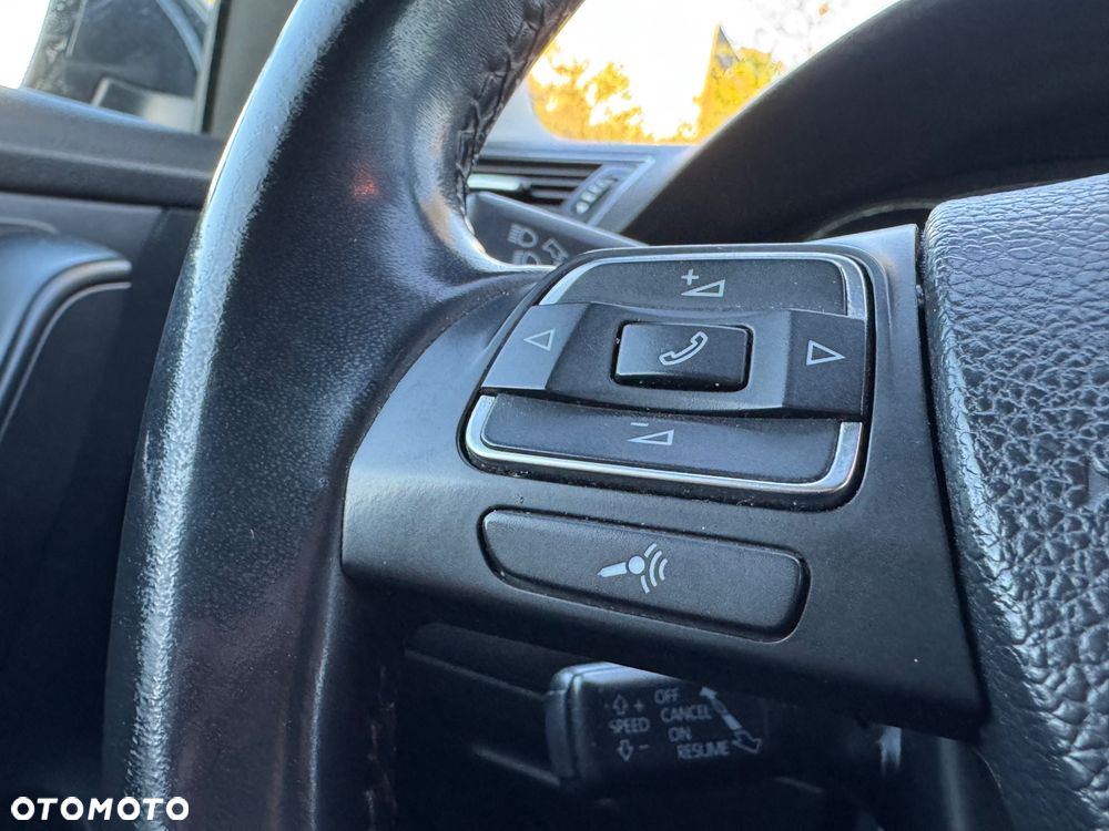 Volkswagen Passat 2.0 TDI DPF Highline DSG - 22