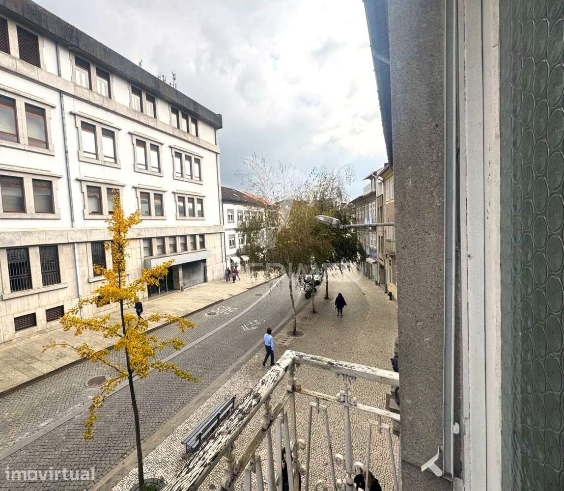 LOJA PARA ARRENDAR -NO CENTRO DE GUIMARÃES - Grande imagem: 3/26