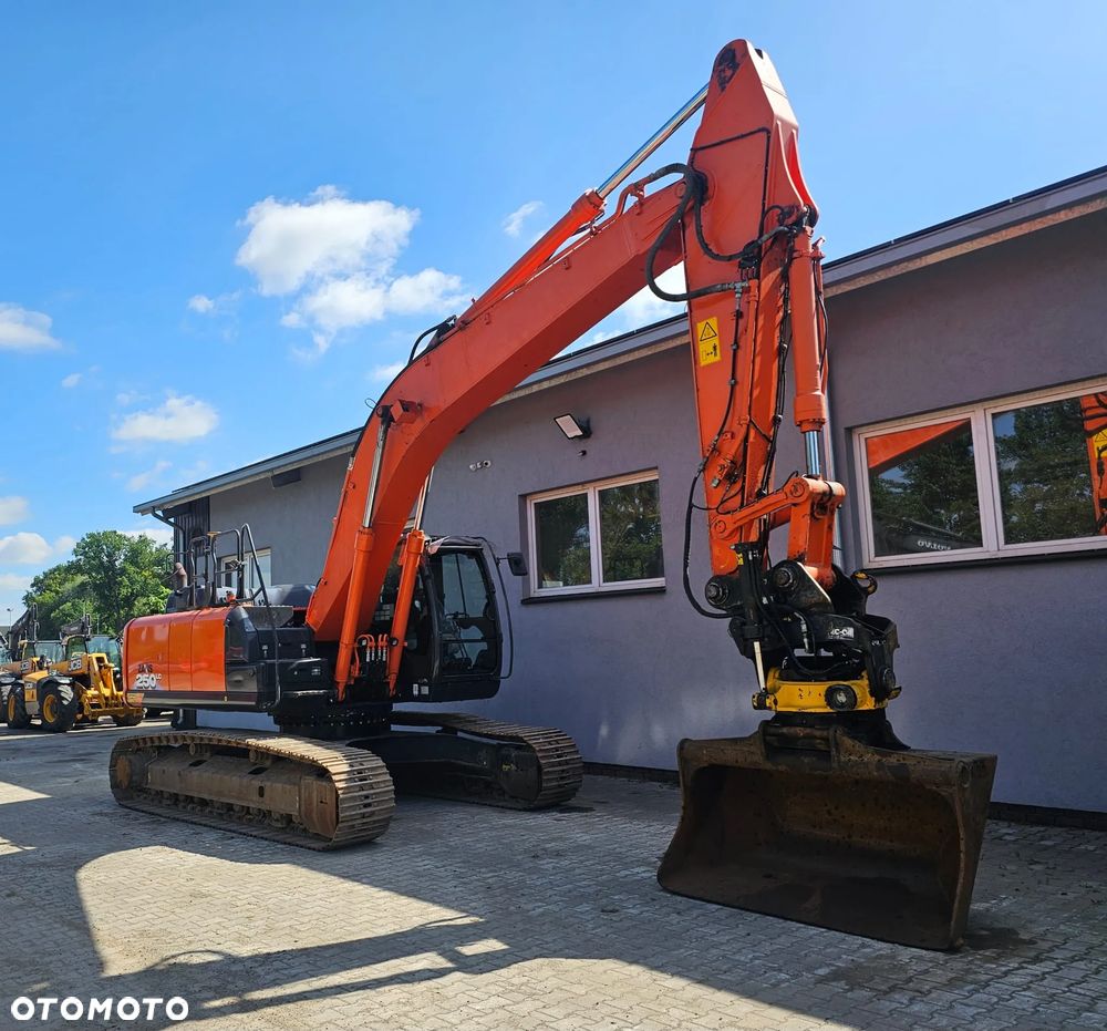Hitachi ZX250LC-6 - 1