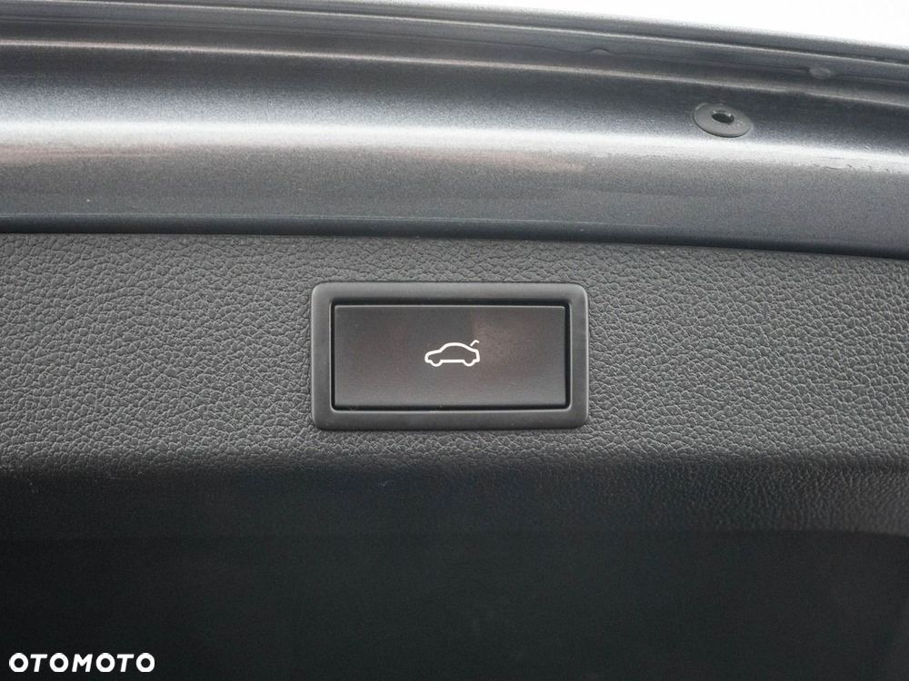 Skoda Superb 2.0 TDI SCR Style DSG - 30